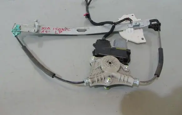 KIA Stonic Front window lifting mechanism without motor