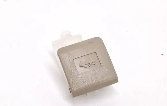 Engine bonnet (hood) release handle