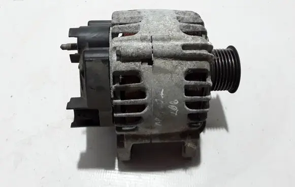 Renault Megane III Generator/alternator 8200757870