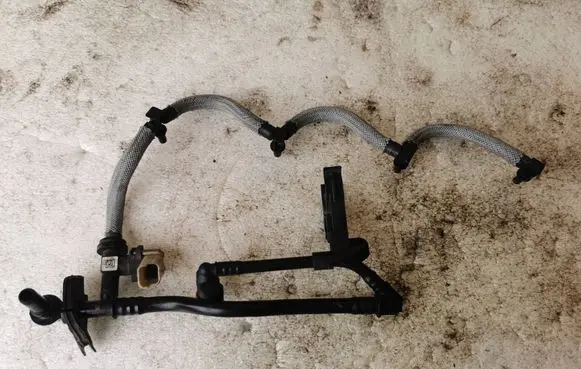 Renault Trafic III (X82) Fuel return line/hose 