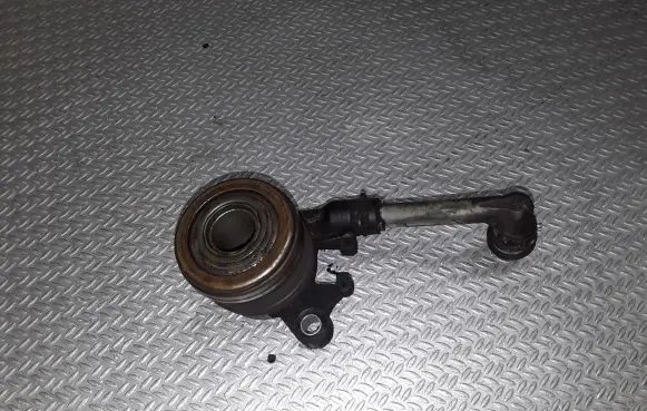 Clutch slave cylinder