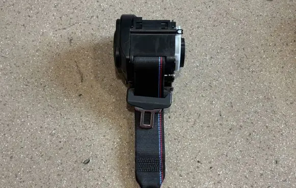 BMW X2 U10 Rear seatbelt 5B4E838
