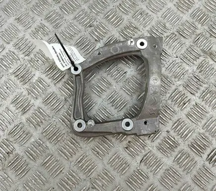 Jeep Avenger A/C compressor mount bracket 9826641380