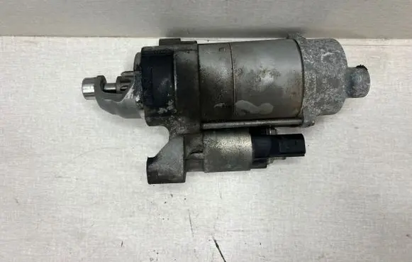 Audi A4 S4 B9 Starter motor 4380001082 057911024