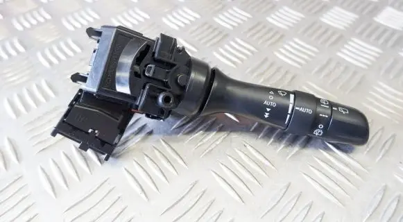 Toyota Avensis T270 Wiper control stalk 8465205180 8465205190