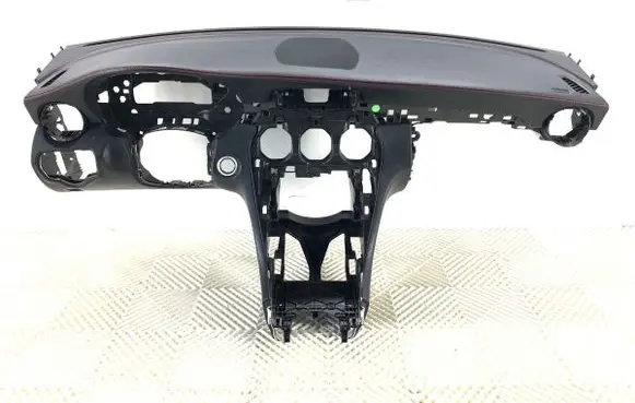 Mercedes-Benz C W205 Dashboard 2056806106