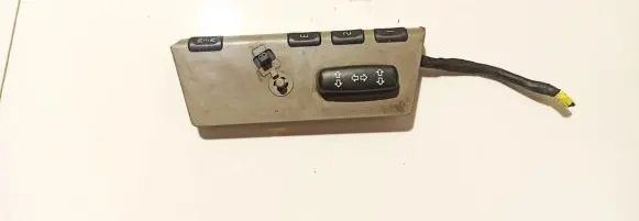 Volvo XC90 Seat control switch 39980263 04w154