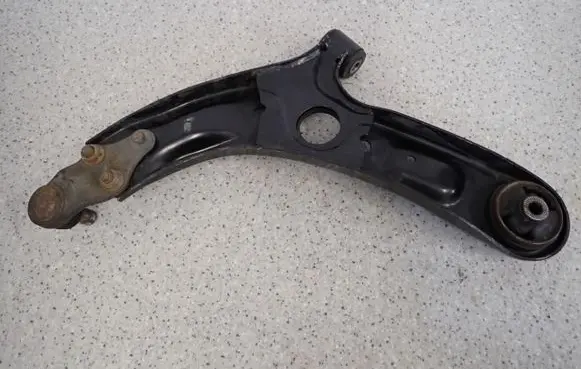 KIA Ceed Front upper control arm/wishbone 6158945200