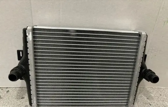 BMW 4 F32 F33 Coolant radiator 17117628057 7628057