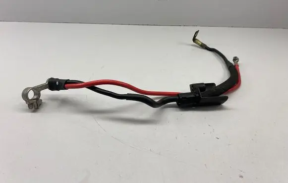 Volkswagen Tiguan Positive cable (battery) 