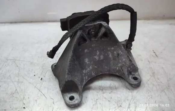 BMW 7 F01 F02 F03 F04 Gearbox mounting bracket 6781229