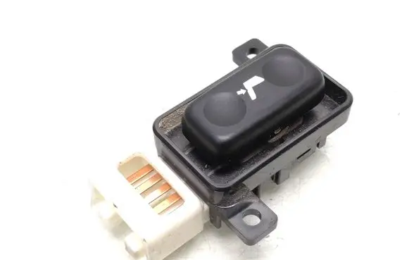 Toyota Avensis T270 Seat control switch 182850
