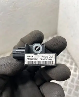 Honda CR-V Airbag deployment crash/impact sensor 77970SWAE113M4 5WK43786