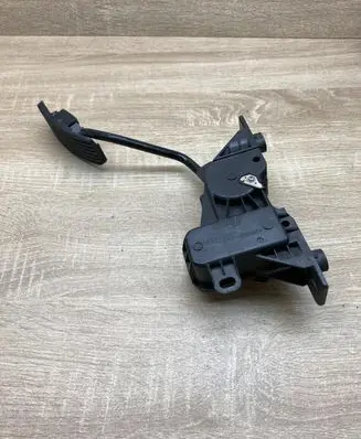 Mitsubishi Eclipse Accelerator throttle pedal APM30004 59240314
