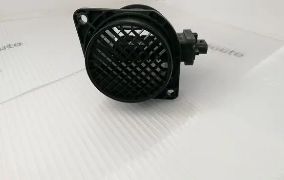 Volkswagen Polo V 6R Mass air flow meter 03P906461 0281006132