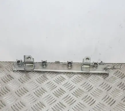 Suzuki Swift I Fuel main line pipe