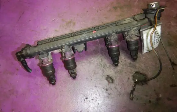 Fuel main line pipe