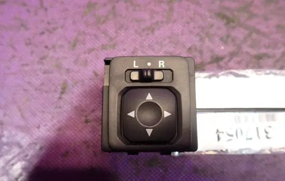 Mitsubishi Outlander Wing mirror switch 183569
