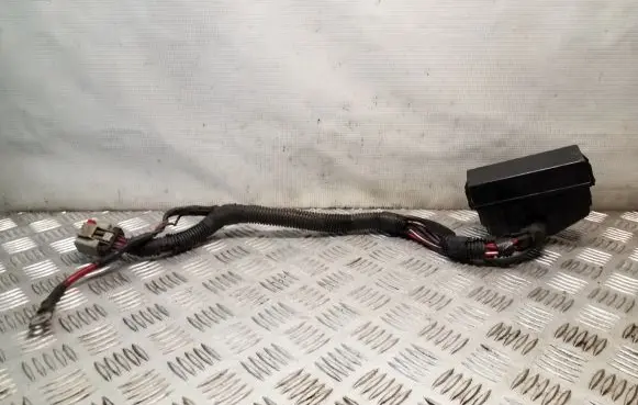 Dodge Nitro Relay mounting block P56048522AD