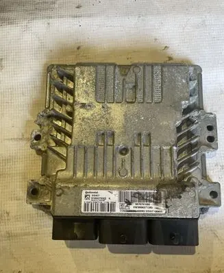 Peugeot 5008 Engine control unit/module 9676761080