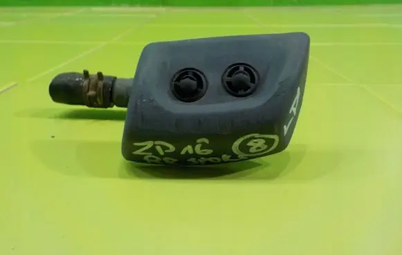 Volkswagen Golf IV Headlight washer pump PRZOD ZP16
