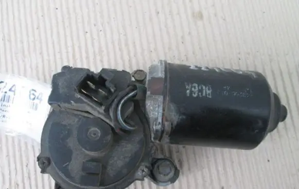 Mazda 323 Front wiper linkage and motor