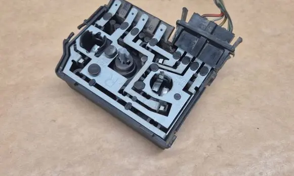 Audi A6 S6 C4 4A Tail light bulb cover holder THK81