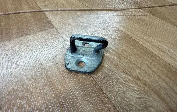 Mercedes-Benz Sprinter W906 Loading door lock loop/hook striker A9067200004 AL6R0