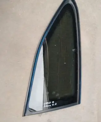 KIA Pro Cee'd II Rear side window
