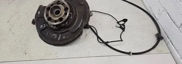 Mercedes-Benz E W211 Rear wheel hub spindle/knuckle 