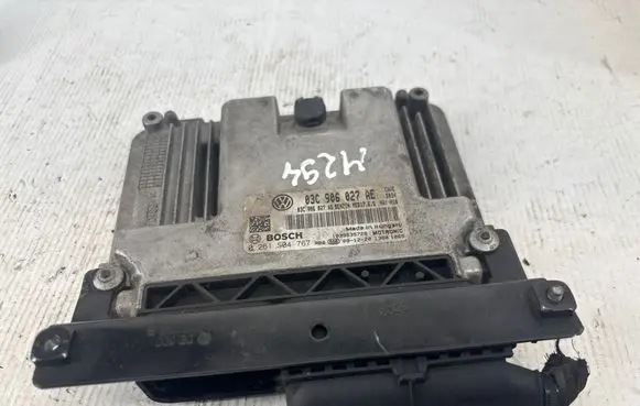 Seat Ibiza IV (6J,6P) Engine control unit/module 03C906027AE 03C906027AD 0261S04767