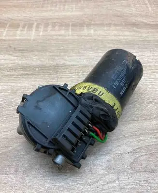 Audi A4 S4 B5 8D Wiper motor 0390241117