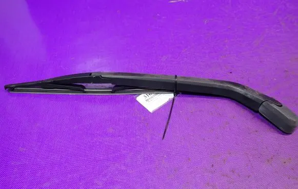 Mitsubishi Outlander Rear wiper blade arm