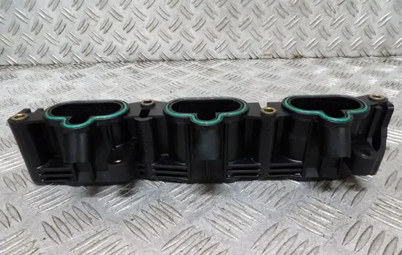 Ford Maverick Intake manifold 
