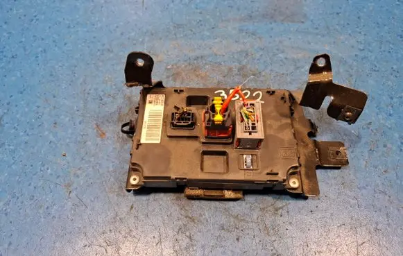 Mercedes-Benz E C207 W207 SAM control unit S120017004I