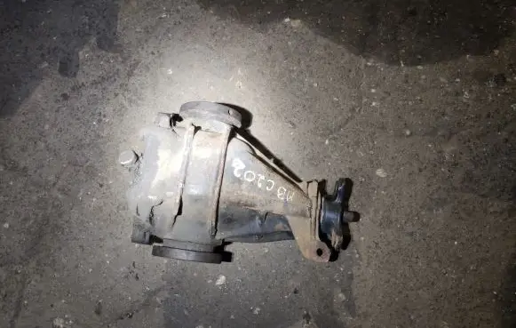 Mercedes-Benz C W202 Rear differential R2013511606 2013511606