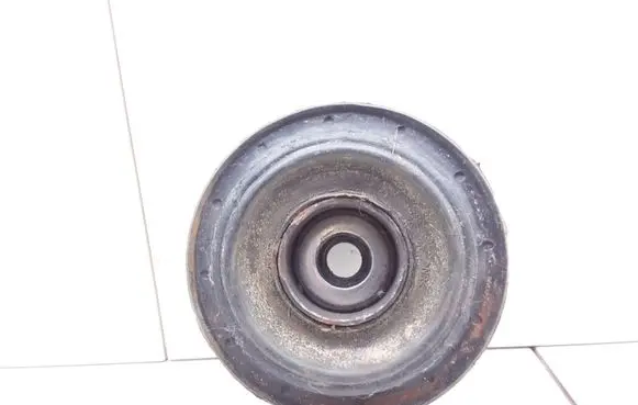 Volkswagen Golf III Front upper strut mount 