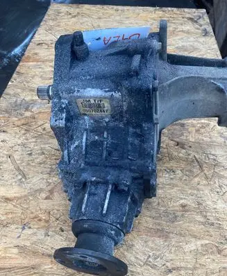 Hyundai Tucson JM Gearbox transfer box case 050702447