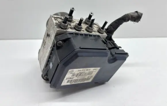 Volkswagen PASSAT B7 ABS Pump 3AA614109N 17654033 54085807B