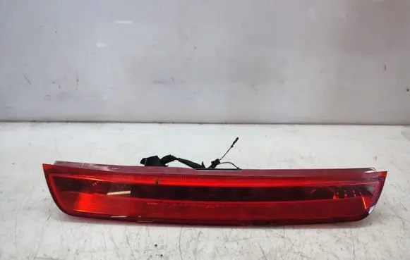 KIA Sorento Third/center stoplight