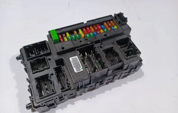 Ford Explorer Comfort/convenience module GU5T-15604-BAH