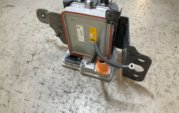 Voltage converter inverter