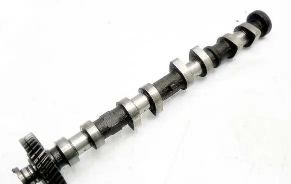 Toyota Avensis T220 Camshaft 8118106438