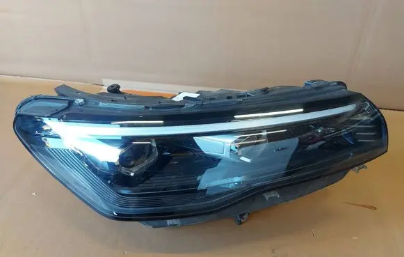 Volkswagen Tiguan Headlight/headlamp 571941036C