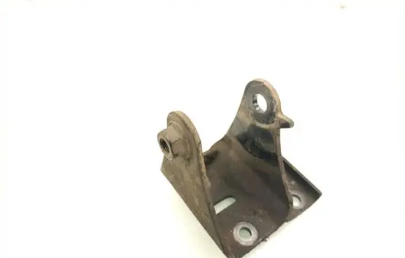 Toyota RAV 4 (XA40) Gearbox mounting bracket 
