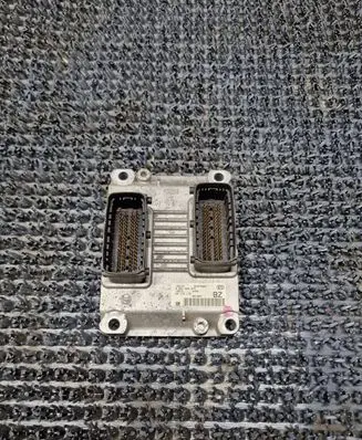 Opel Corsa C Engine control unit/module 26SA7604 09115112 0261206074
