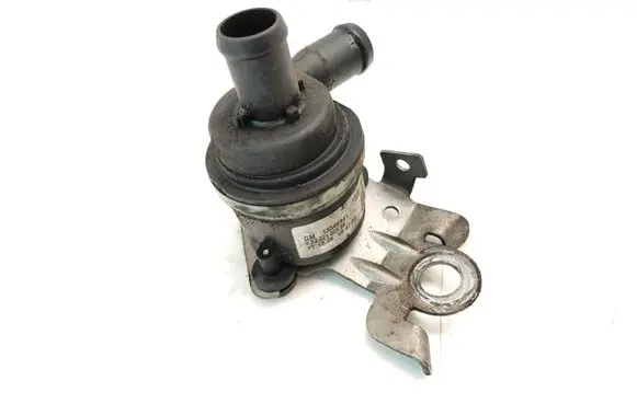 Opel Astra J Water pump 13346941 13346944