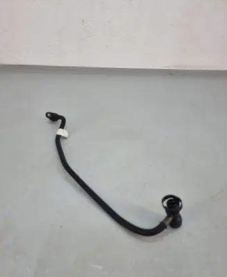 BMW 1 F40 Vacuum line/pipe/hose 8637970
