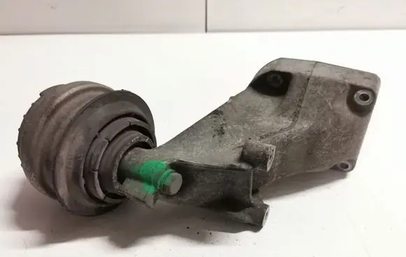 Mercedes-Benz E W211 Engine mount bracket A6112230404