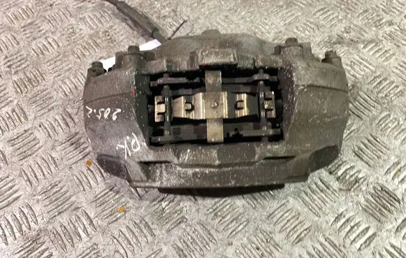 Mercedes-Benz C W205 Front brake caliper